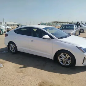 Hyundai Elantra 2020