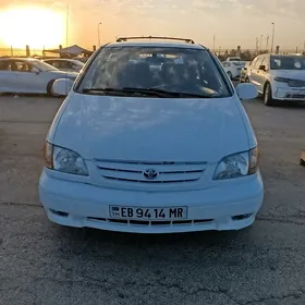 Toyota Sienna 2003
