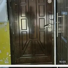 дверь