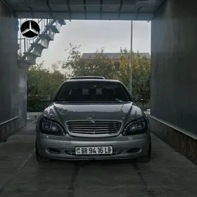 Mercedes-Benz S-Class 2000