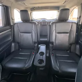 Toyota Highlander 2019