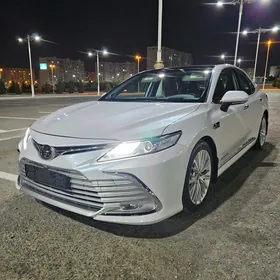 Toyota Camry 2020