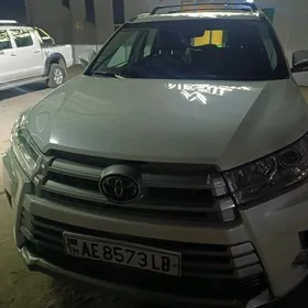 Toyota Highlander 2019