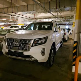 Nissan Navara 2025