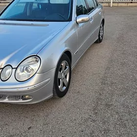 Mercedes-Benz E320 2003