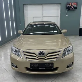 Toyota Camry 2010