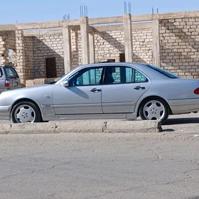 Mercedes-Benz E320 1999