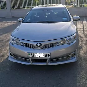 Toyota Camry 2011