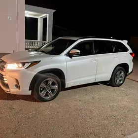 Toyota Highlander 2019