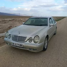 Mercedes-Benz E320 2000