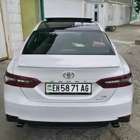 Toyota Camry 2021