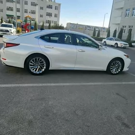 Lexus ES 350 2022