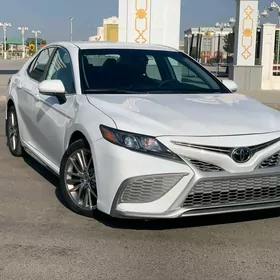 Toyota Camry 2022