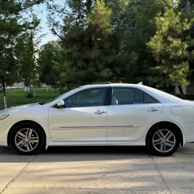 Toyota Camry 2013