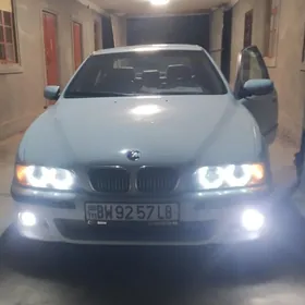 BMW E39 2003