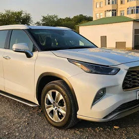 Toyota Highlander 2022