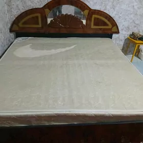spalny krawat
