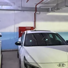 Hyundai Elantra 2022