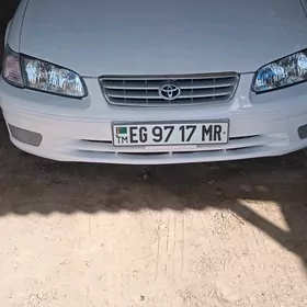 Toyota Camry 2000