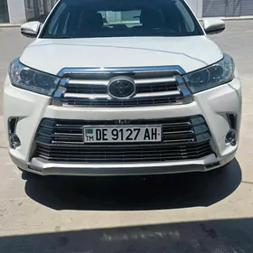 Toyota Highlander 2019