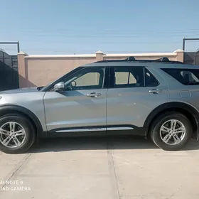 Ford Explorer 2021