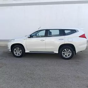 Mitsubishi Montero Sport 2019
