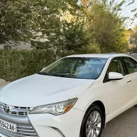 Toyota Camry 2015