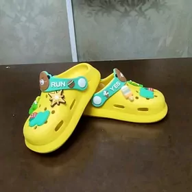 Жёлтые шлепки