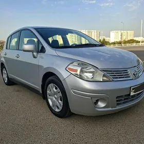 Nissan Versa 2011