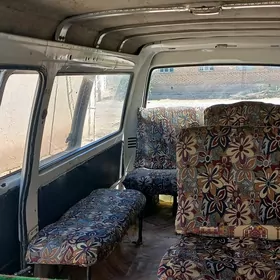 Toyota Hiace 2003