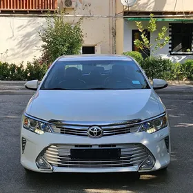 Toyota Camry 2016