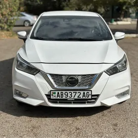 Nissan Versa 2021