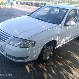 Nissan Sunny 2010
