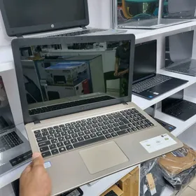 NOUTBUK ASUS core i3 12ram