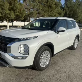 Mitsubishi Outlander 2025