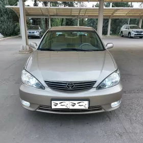Toyota Camry 2004