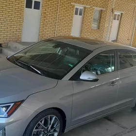 Hyundai Elantra 2020