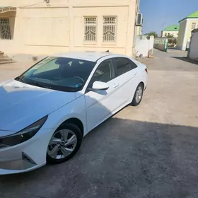 Hyundai Elantra 2021