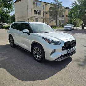 Toyota Highlander 2022