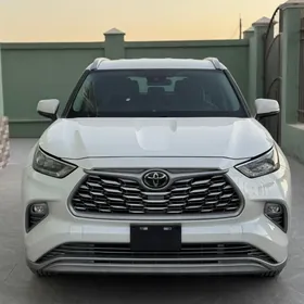 Toyota Highlander 2020