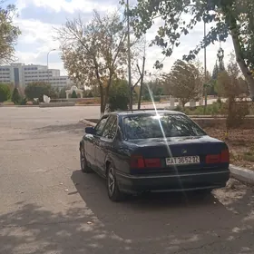 BMW 525 1988