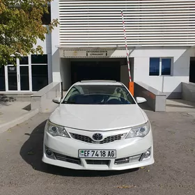 Toyota Camry 2013