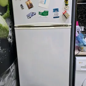 Холодильник  Midea
