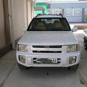 Infiniti QX4 2000