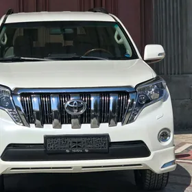 Toyota Land Cruiser Prado 2011