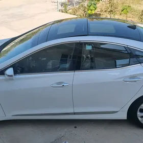 Hyundai Grandeur 2013