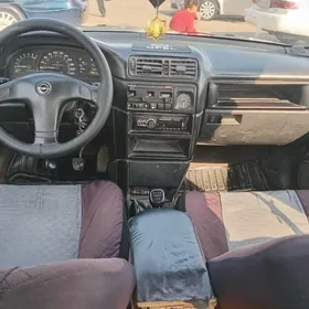 Opel Vectra 1992