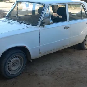 Lada 2104 1982