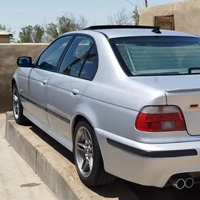 BMW E39 2000