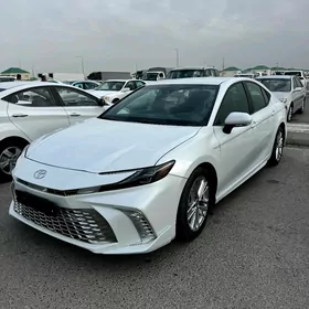 Toyota Camry 2025